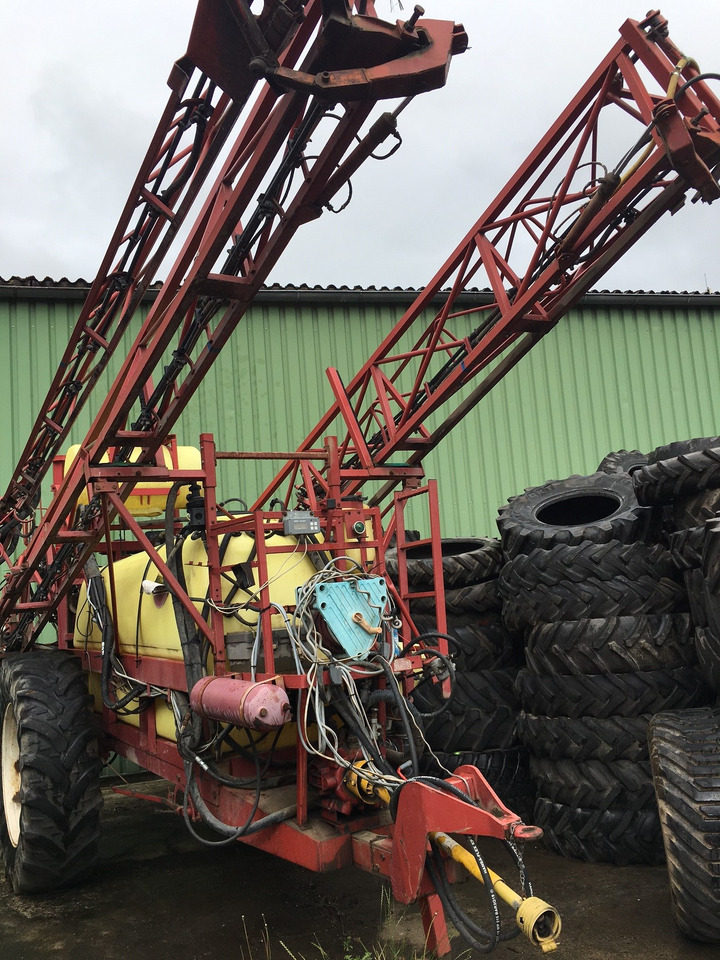 Hardi 3500 - Postřikovač: obrázek 1 Hardi 3500 - Postřikovač: obrázek 1