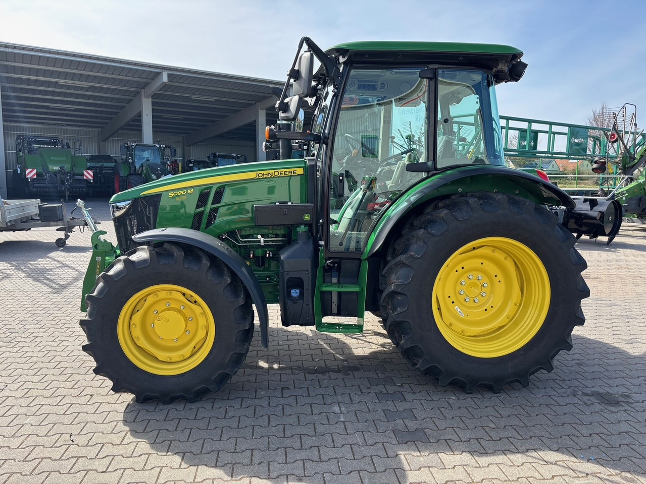 John Deere 5090M - Traktor: obrázek 1 John Deere 5090M - Traktor: obrázek 1