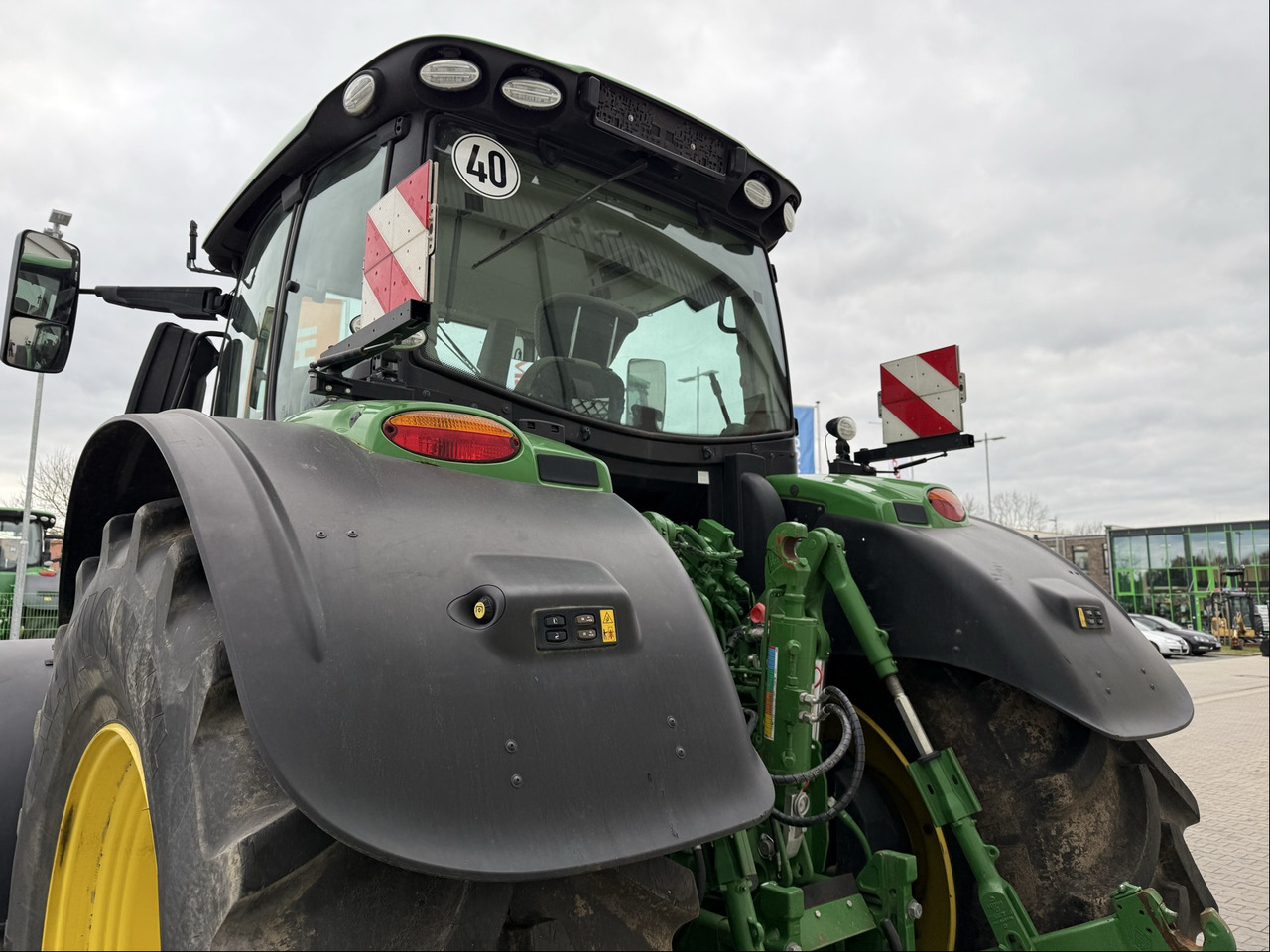 John Deere 6250 R - Traktor: obrázek 5 John Deere 6250 R - Traktor: obrázek 5