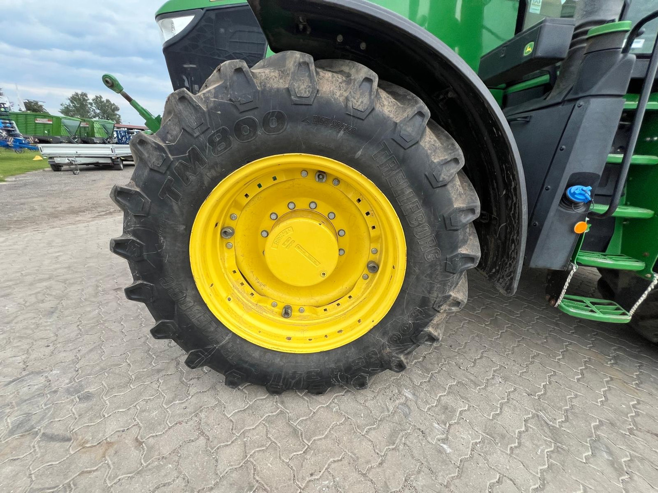 John Deere 7310 R - Traktor: obrázek 4 John Deere 7310 R - Traktor: obrázek 4