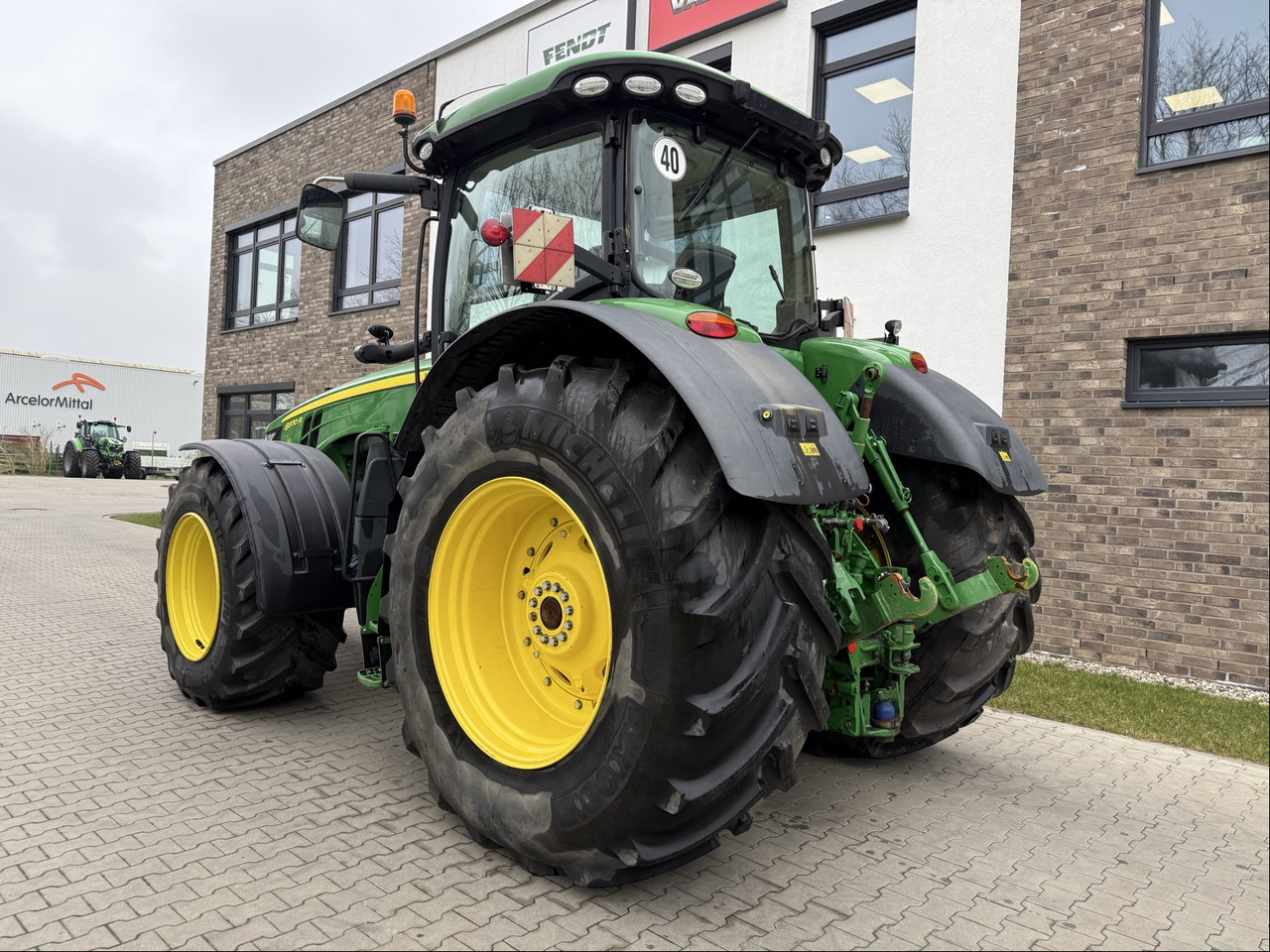 John Deere 8370 R - Traktor: obrázek 3 John Deere 8370 R - Traktor: obrázek 3