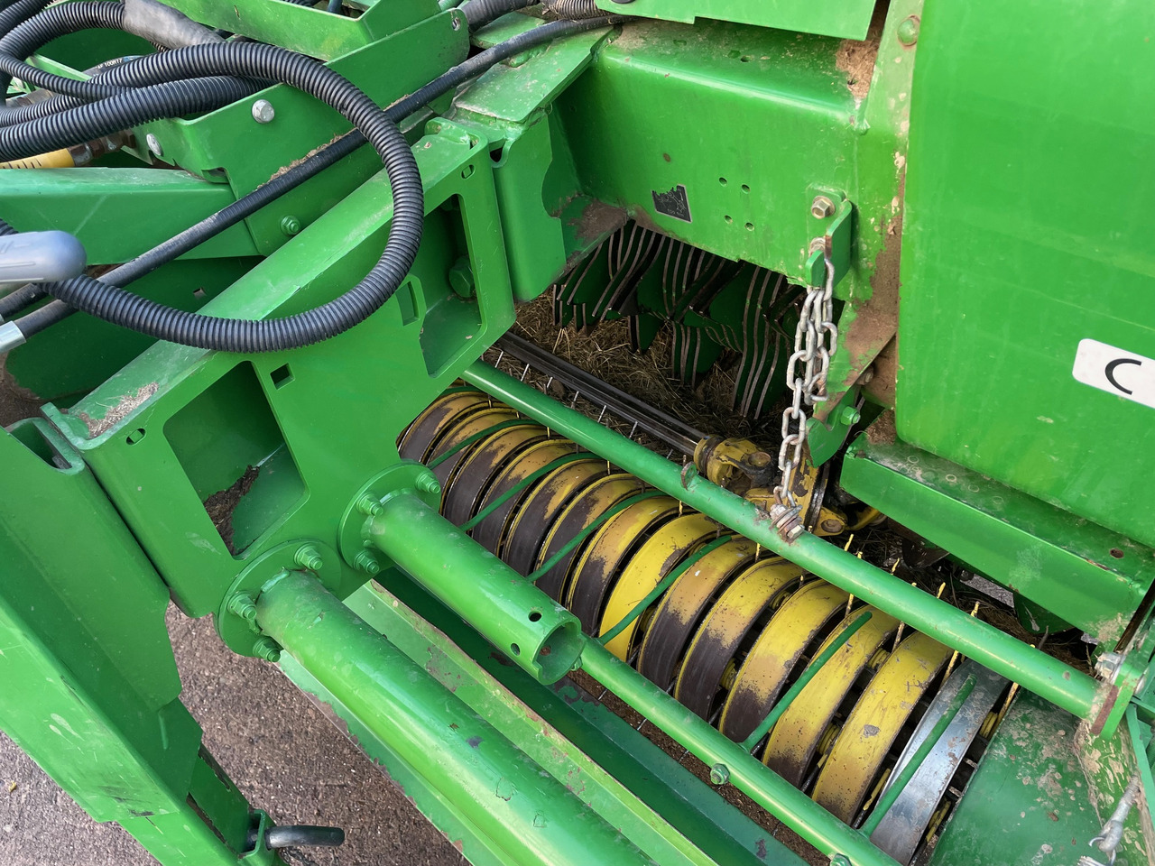 John Deere 864 Rundballenpresse - Stroj na sklizeň pícnin: obrázek 2 John Deere 864 Rundballenpresse - Stroj na sklizeň pícnin: obrázek 2