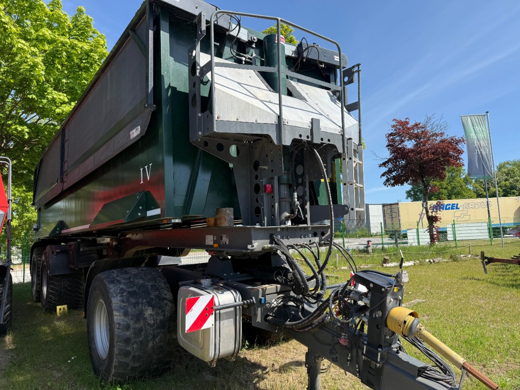 Krampe ALU Kippsattel KS 950 Roadrunn - Sklápěč: obrázek 2 Krampe ALU Kippsattel KS 950 Roadrunn - Sklápěč: obrázek 2