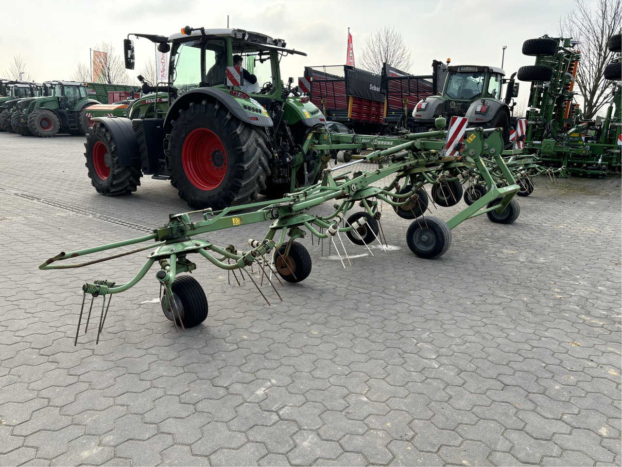 Krone KWT 10.50 / 8 x 7 Heuwender - Obraceč/ Shrnovač: obrázek 2 Krone KWT 10.50 / 8 x 7 Heuwender - Obraceč/ Shrnovač: obrázek 2