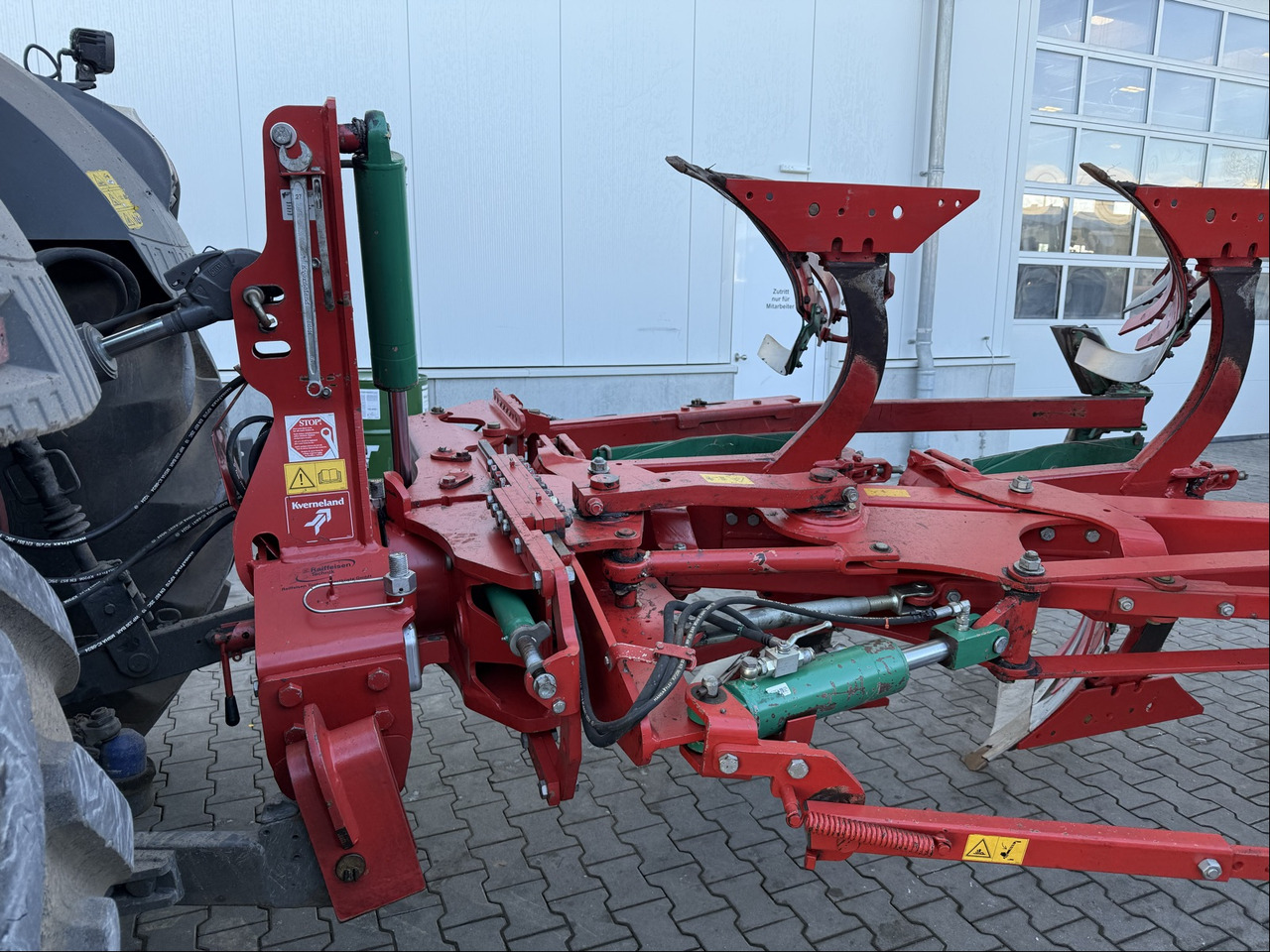 Kverneland EG 100-300 Variomat - Pluh: obrázek 4 Kverneland EG 100-300 Variomat - Pluh: obrázek 4