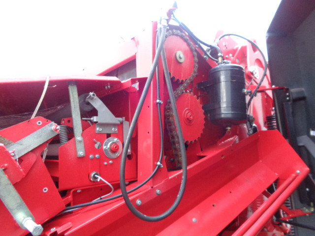 Lely RP 445 - Stroj na sklizeň pícnin: obrázek 4 Lely RP 445 - Stroj na sklizeň pícnin: obrázek 4
