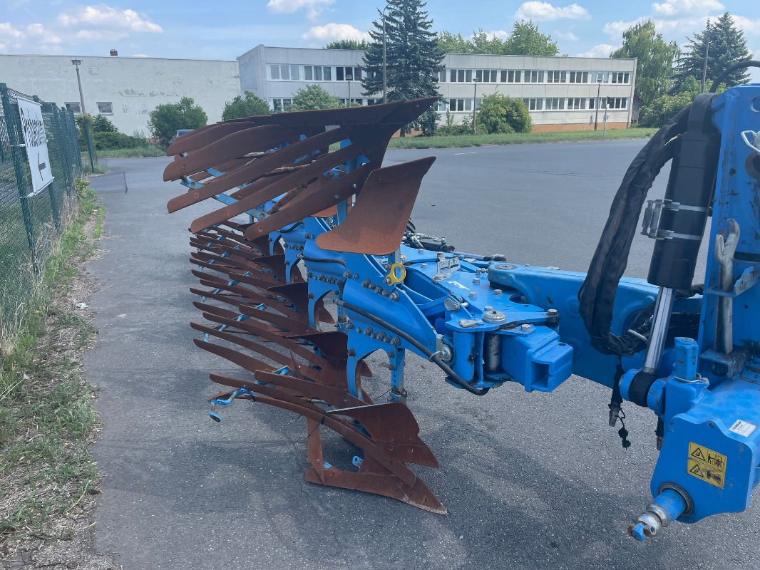 Lemken Juwel 10 - Pluh: obrázek 1 Lemken Juwel 10 - Pluh: obrázek 1