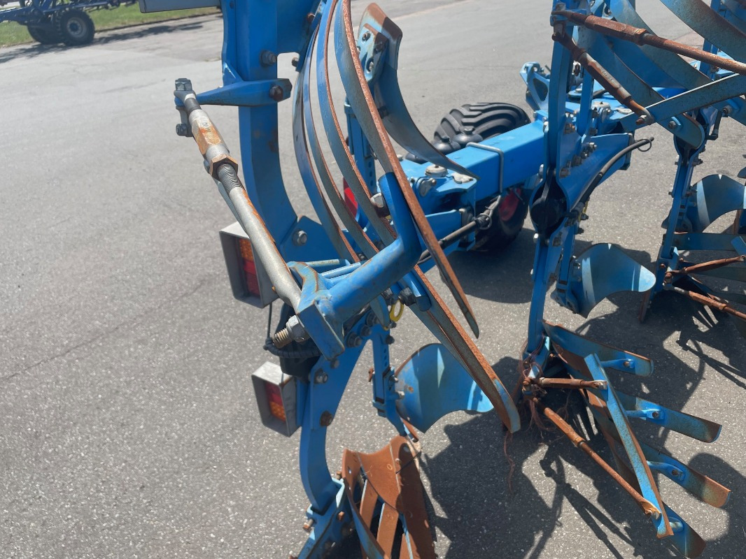 Lemken Juwel 10 - Pluh: obrázek 3 Lemken Juwel 10 - Pluh: obrázek 3