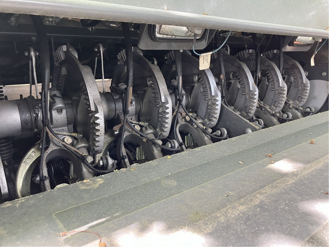 Massey Ferguson 2270 XDTC - Lis na hranaté balíky: obrázek 2 Massey Ferguson 2270 XDTC - Lis na hranaté balíky: obrázek 2