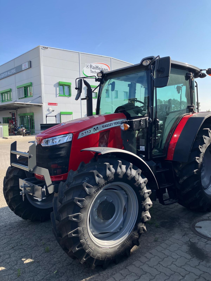 Massey Ferguson 5713 M 4WD Cab Essential - Traktor: obrázek 1 Massey Ferguson 5713 M 4WD Cab Essential - Traktor: obrázek 1