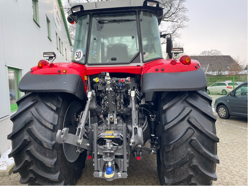 Massey Ferguson 6S.135 Dyna-VT EFFICIENT - Traktor: obrázek 5 Massey Ferguson 6S.135 Dyna-VT EFFICIENT - Traktor: obrázek 5