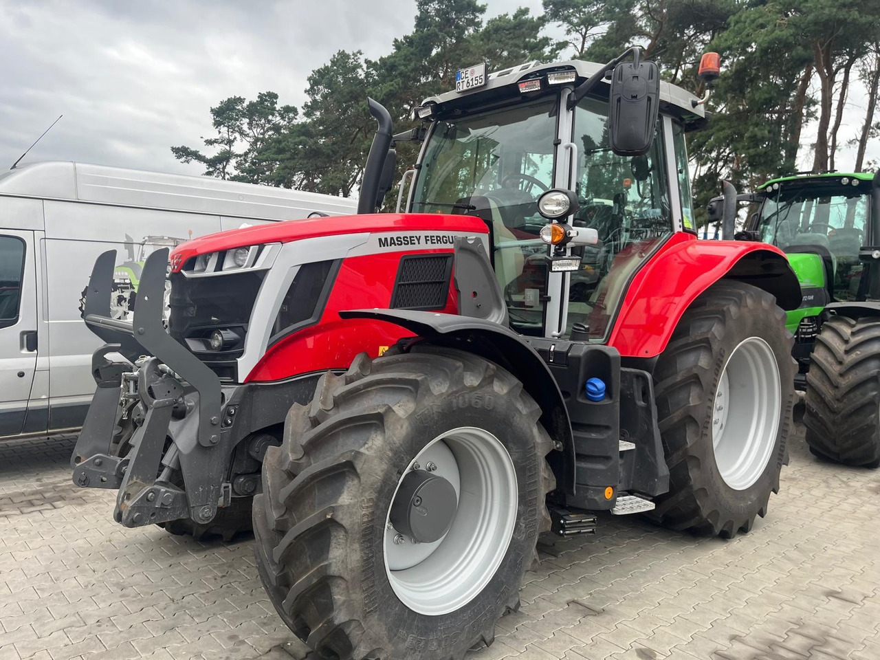Massey Ferguson 6S.155 Dyna-VT EXCLUSIVE - Traktor: obrázek 1 Massey Ferguson 6S.155 Dyna-VT EXCLUSIVE - Traktor: obrázek 1