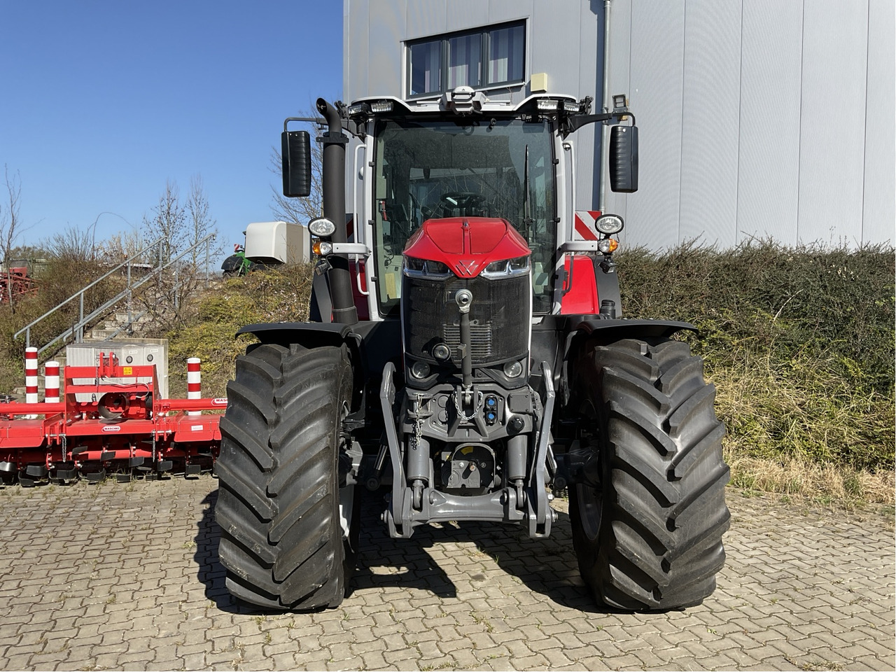 Massey Ferguson 8S.305 Dyna-VT EXCLUSIVE - Traktor: obrázek 5 Massey Ferguson 8S.305 Dyna-VT EXCLUSIVE - Traktor: obrázek 5