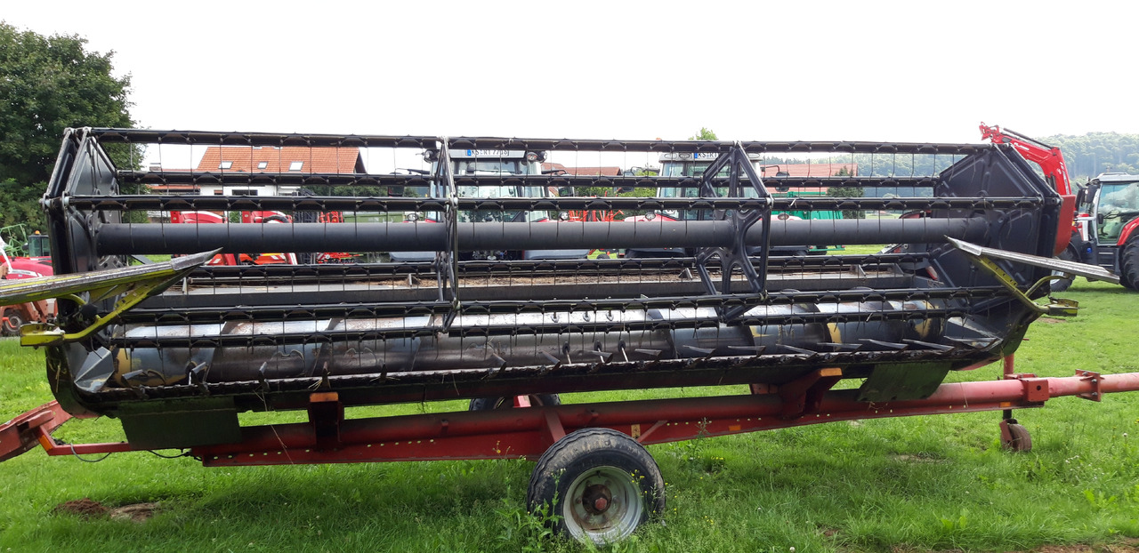Massey Ferguson Beta 7260 - Sklízecí mlátička: obrázek 4 Massey Ferguson Beta 7260 - Sklízecí mlátička: obrázek 4
