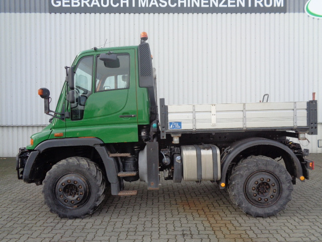 Mercedes U400 - Traktor: obrázek 1 Mercedes U400 - Traktor: obrázek 1