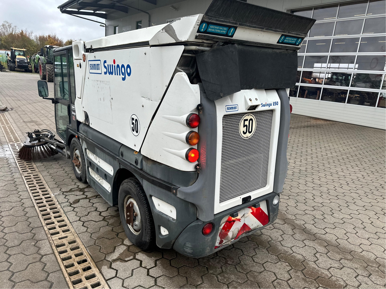 Schmidt Kehrmaschine Compact 200 - Žací stroj: obrázek 4 Schmidt Kehrmaschine Compact 200 - Žací stroj: obrázek 4