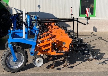 Schmotzer Hacktechnik KPP FH 12*45 - Sklízeč cukrové řepy: obrázek 4 Schmotzer Hacktechnik KPP FH 12*45 - Sklízeč cukrové řepy: obrázek 4