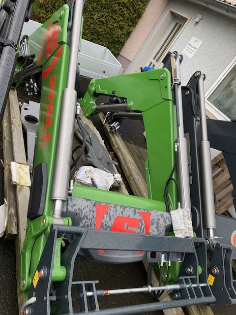Stoll Frontlader Profil. FZ 46-33.1 - Čelní nakladač pro traktor: obrázek 1 Stoll Frontlader Profil. FZ 46-33.1 - Čelní nakladač pro traktor: obrázek 1