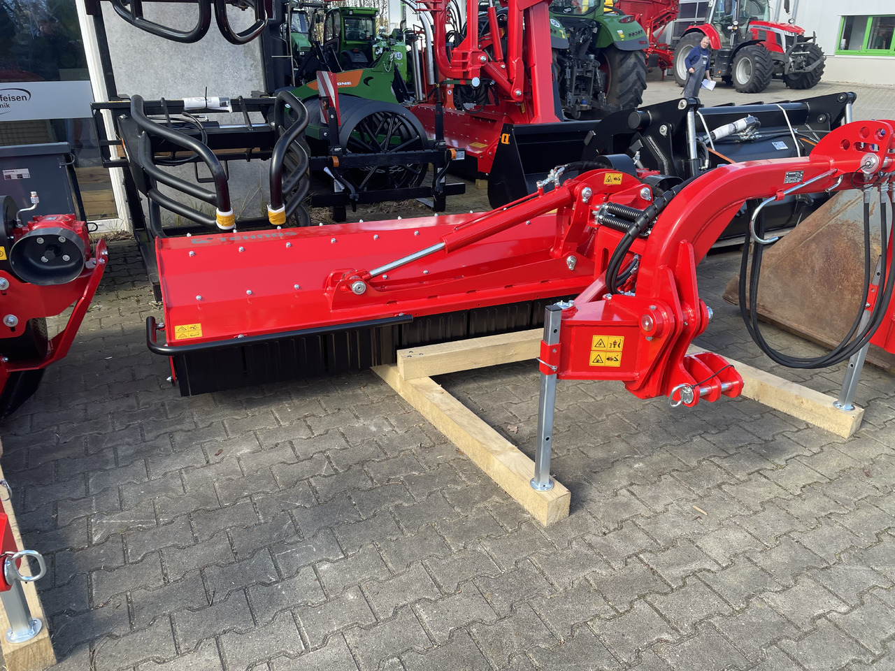 Tehnos Mulcher MB 220R Profi LW - Kladívkový mulčovač: obrázek 1 Tehnos Mulcher MB 220R Profi LW - Kladívkový mulčovač: obrázek 1