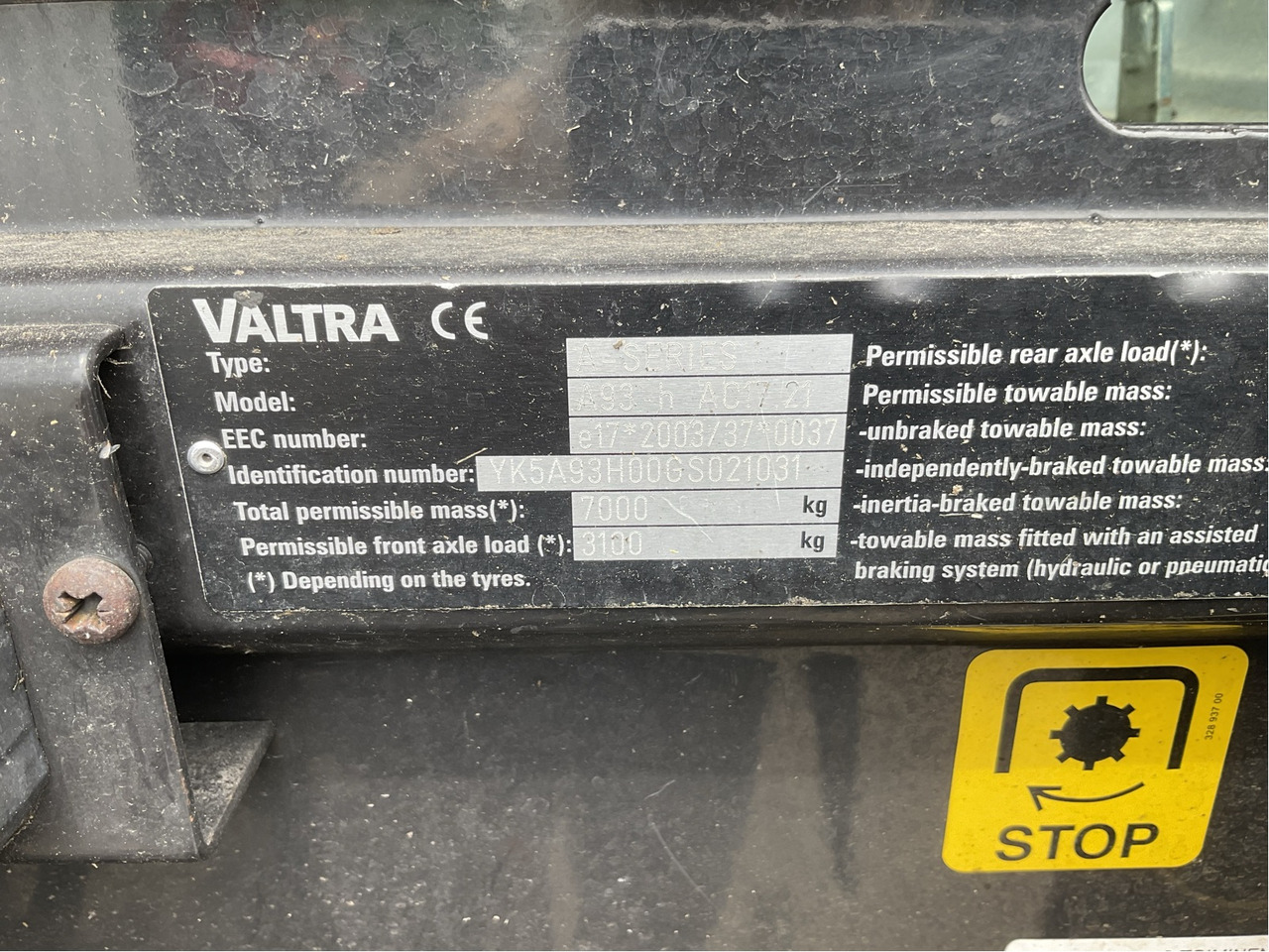 Valtra A 93 - Traktor: obrázek 2 Valtra A 93 - Traktor: obrázek 2