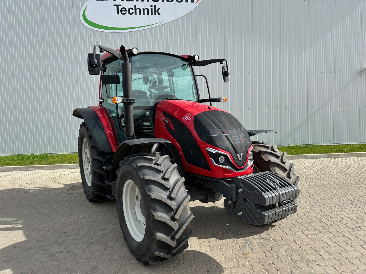 Valtra A105 MH - Traktor: obrázek 1 Valtra A105 MH - Traktor: obrázek 1