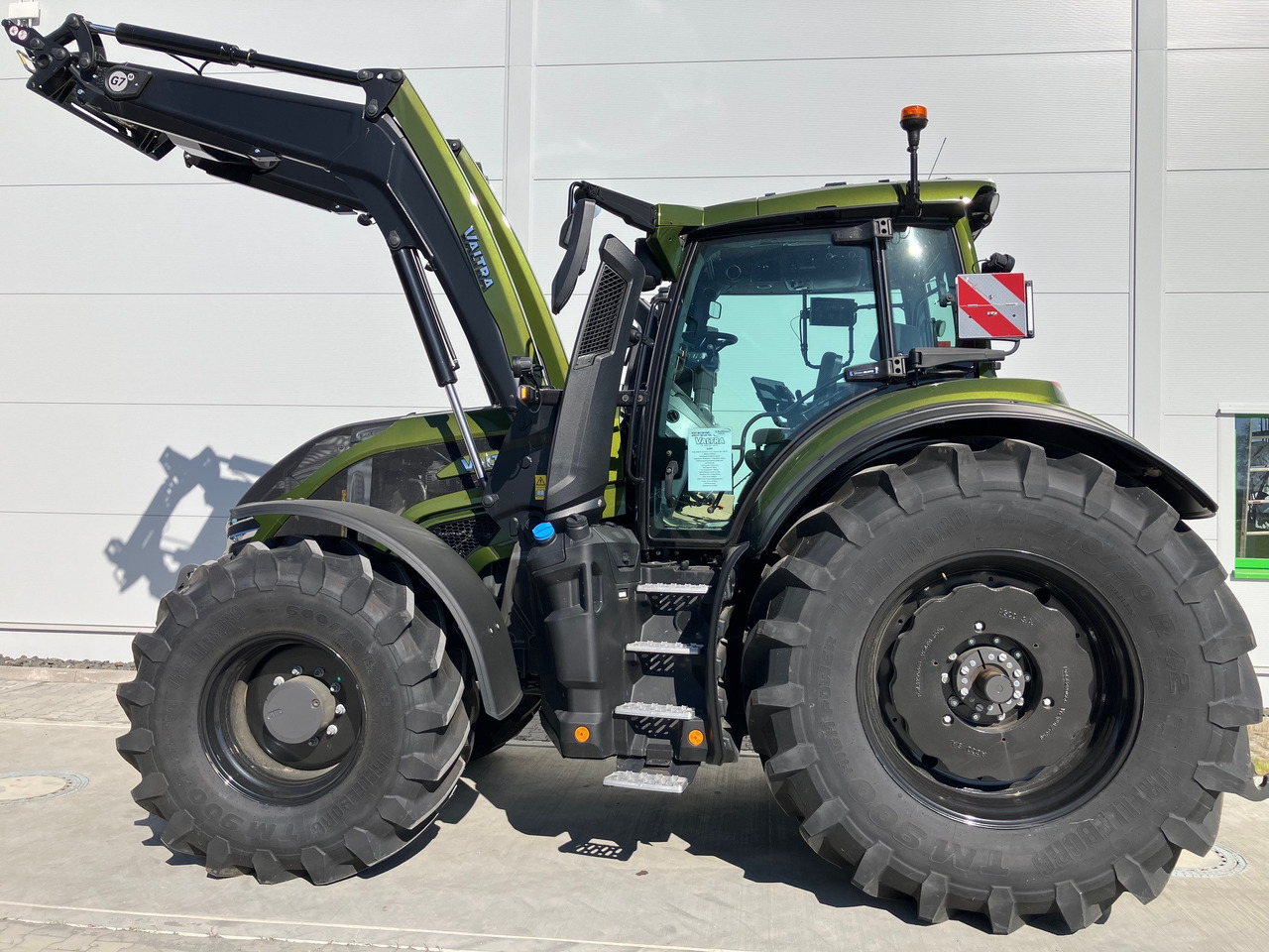 Valtra Q 285 - Traktor: obrázek 1 Valtra Q 285 - Traktor: obrázek 1