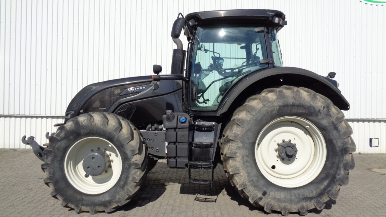 Valtra S374 - Traktor: obrázek 1 Valtra S374 - Traktor: obrázek 1