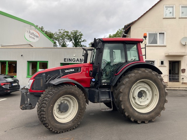 Valtra T 173 SH High Tec - Traktor: obrázek 1 Valtra T 173 SH High Tec - Traktor: obrázek 1