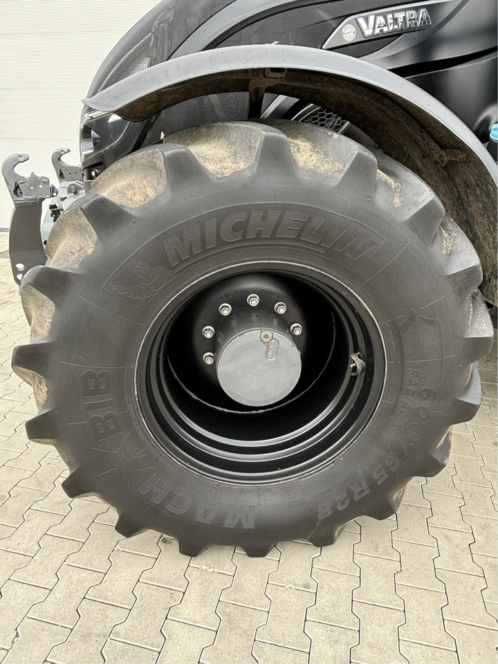 Valtra T 254 V Smart Touch MR19 - Traktor: obrázek 5 Valtra T 254 V Smart Touch MR19 - Traktor: obrázek 5
