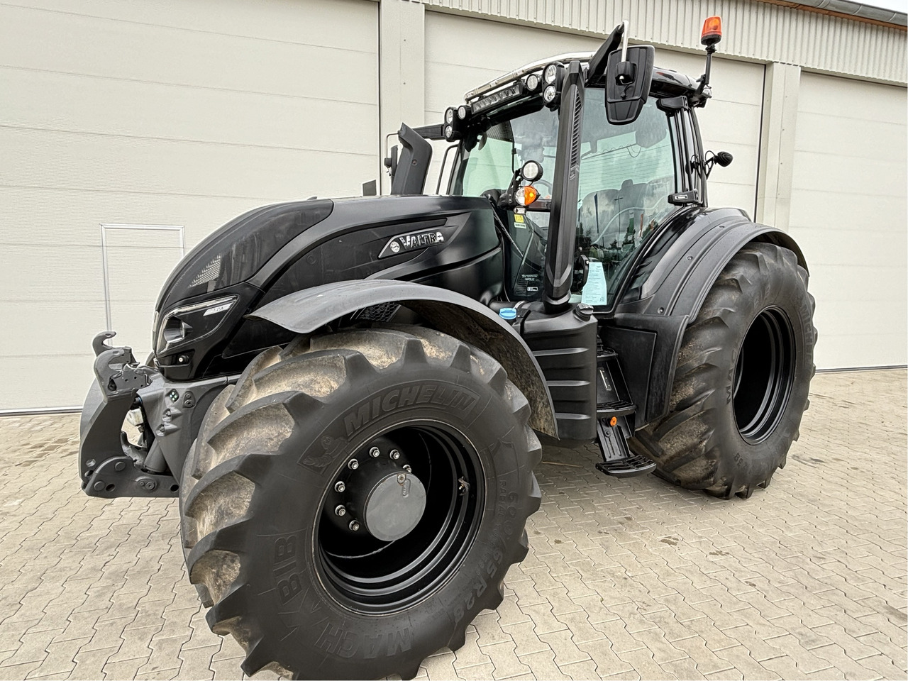 Valtra T 254 V Smart Touch MR19 - Traktor: obrázek 1 Valtra T 254 V Smart Touch MR19 - Traktor: obrázek 1