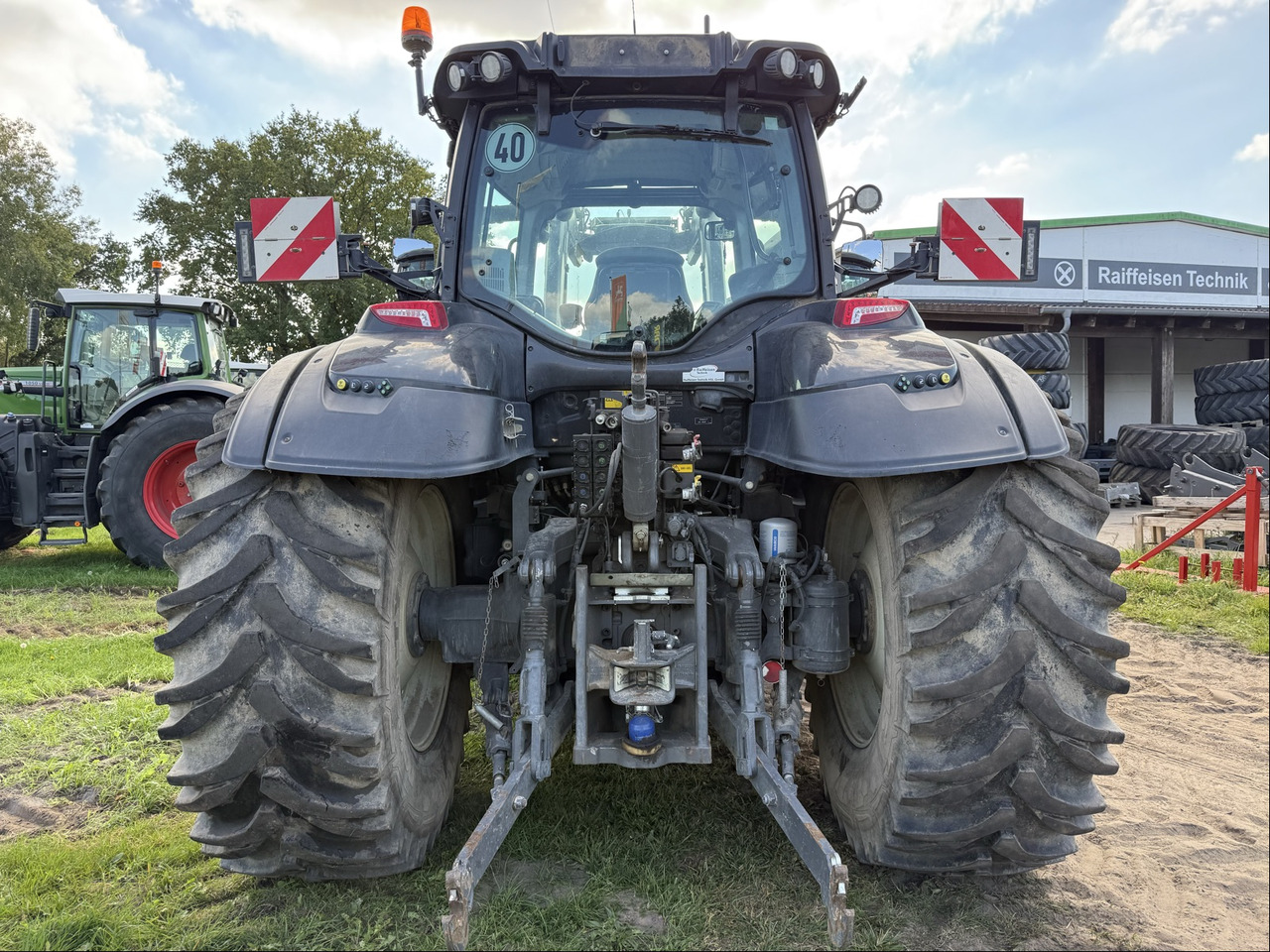 Valtra T 254 Versu - Traktor: obrázek 3 Valtra T 254 Versu - Traktor: obrázek 3