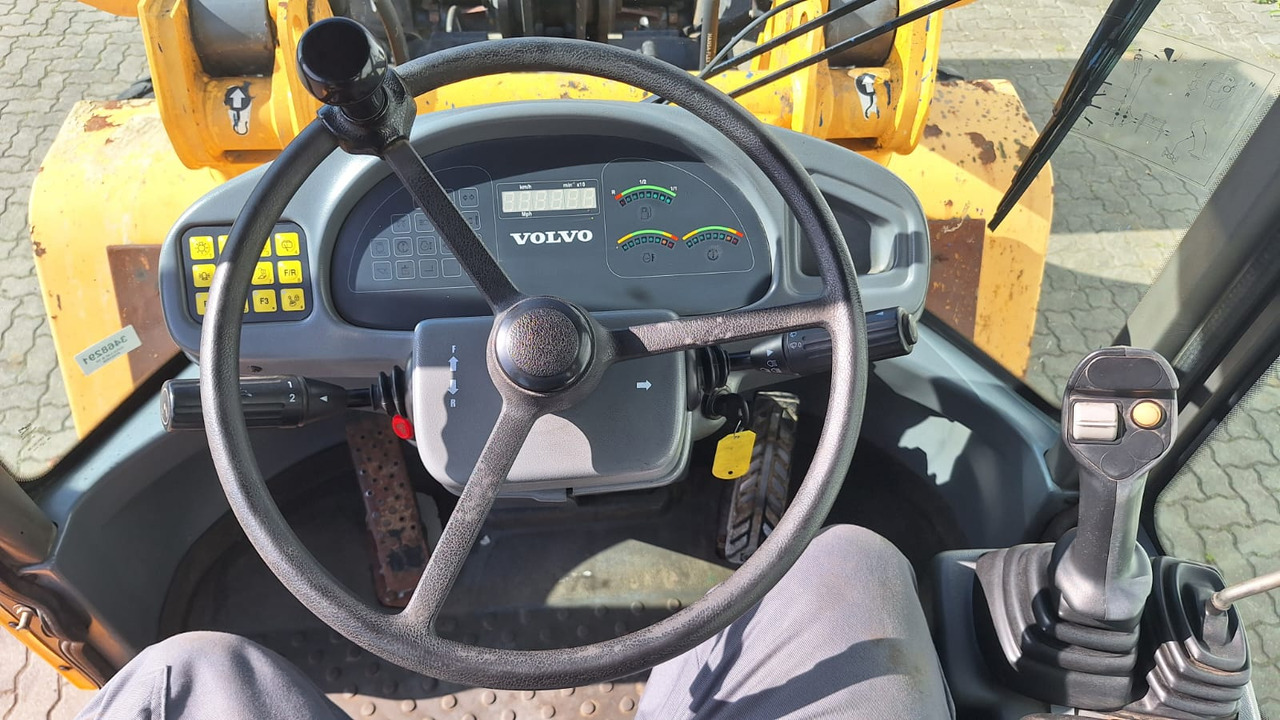 Volvo Radlader L 40 B TP - Nakladač: obrázek 4 Volvo Radlader L 40 B TP - Nakladač: obrázek 4