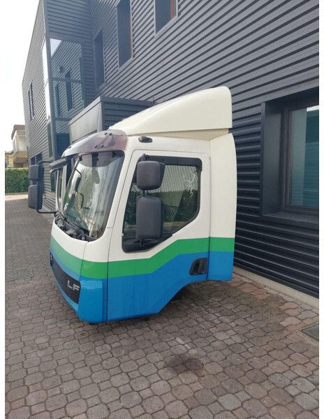 DAF LF45 LF55 Euro 5 - Kabina a interiér pro Nákladní auto: obrázek 1 DAF LF45 LF55 Euro 5 - Kabina a interiér pro Nákladní auto: obrázek 1