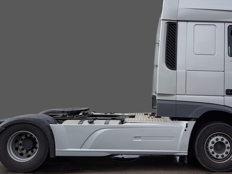DAF XF106 E6 Sideskirts / Fairings - Aerodynamika/ Spoilery pro Nákladní auto: obrázek 1 DAF XF106 E6 Sideskirts / Fairings - Aerodynamika/ Spoilery pro Nákladní auto: obrázek 1