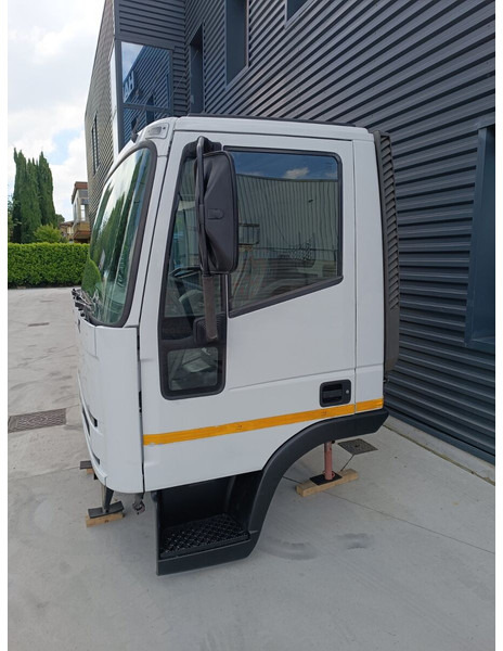 Iveco Eurocargo EURO 3 - Kabina a interiér pro Nákladní auto: obrázek 3 Iveco Eurocargo EURO 3 - Kabina a interiér pro Nákladní auto: obrázek 3