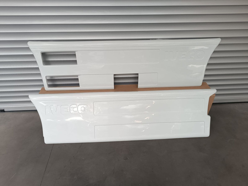 Iveco Fairings - Sideskirts - Nárazník pro Nákladní auto: obrázek 1 Iveco Fairings - Sideskirts - Nárazník pro Nákladní auto: obrázek 1