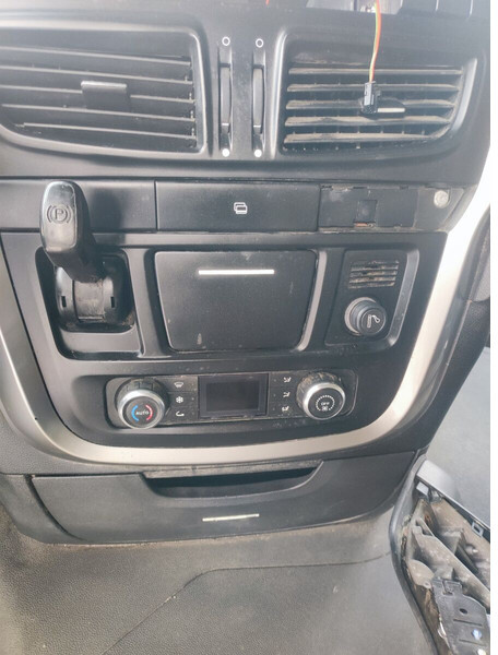 Kabina a interiér pro Nákladní auto Iveco STRALIS HI-WAY Euro 6: obrázek 14 Kabina a interiér pro Nákladní auto Iveco STRALIS HI-WAY Euro 6: obrázek 14