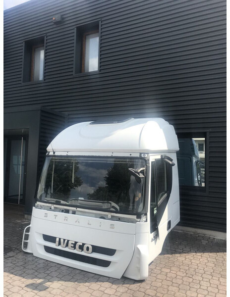 Iveco Stralis AT Cube - Kabina a interiér pro Nákladní auto: obrázek 2 Iveco Stralis AT Cube - Kabina a interiér pro Nákladní auto: obrázek 2