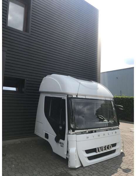 Iveco Stralis AT - Kabina a interiér pro Nákladní auto: obrázek 2 Iveco Stralis AT - Kabina a interiér pro Nákladní auto: obrázek 2