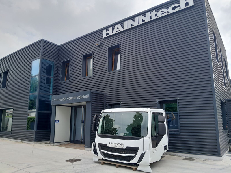 Iveco Trakker E6 - Kabina a interiér pro Nákladní auto: obrázek 2 Iveco Trakker E6 - Kabina a interiér pro Nákladní auto: obrázek 2