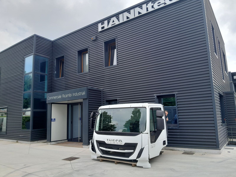 Iveco Trakker E6 - Kabina a interiér pro Nákladní auto: obrázek 1 Iveco Trakker E6 - Kabina a interiér pro Nákladní auto: obrázek 1