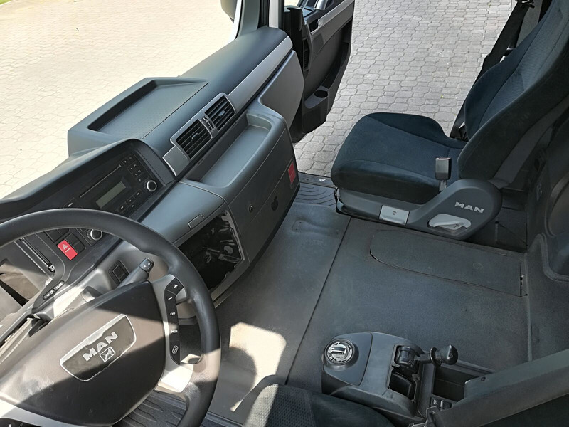 MAN TGX XLX EURO 5 - Kabina a interiér pro Nákladní auto: obrázek 5 MAN TGX XLX EURO 5 - Kabina a interiér pro Nákladní auto: obrázek 5