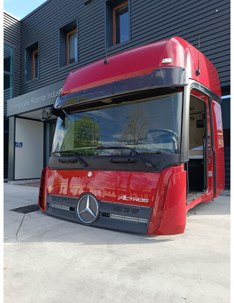 Mercedes-Benz ACTROS MP4 - Kabina a interiér pro Nákladní auto: obrázek 5 Mercedes-Benz ACTROS MP4 - Kabina a interiér pro Nákladní auto: obrázek 5