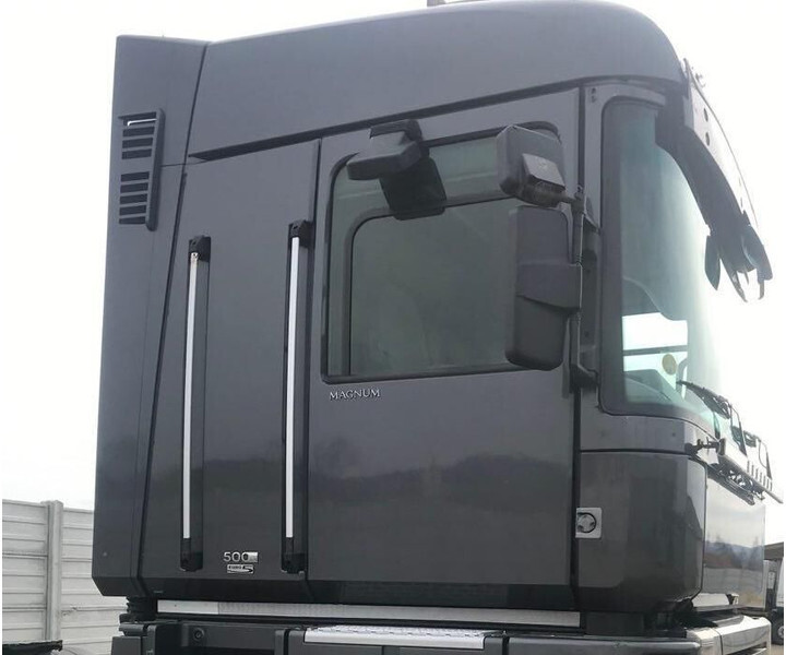 Renault MAGNUM Euro 5 - Kabina a interiér pro Nákladní auto: obrázek 2 Renault MAGNUM Euro 5 - Kabina a interiér pro Nákladní auto: obrázek 2