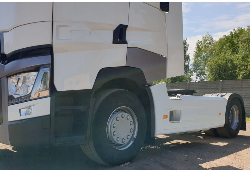 Renault T - T High SIDESKIRT EURO 6 - Aerodynamika/ Spoilery pro Nákladní auto: obrázek 1 Renault T - T High SIDESKIRT EURO 6 - Aerodynamika/ Spoilery pro Nákladní auto: obrázek 1