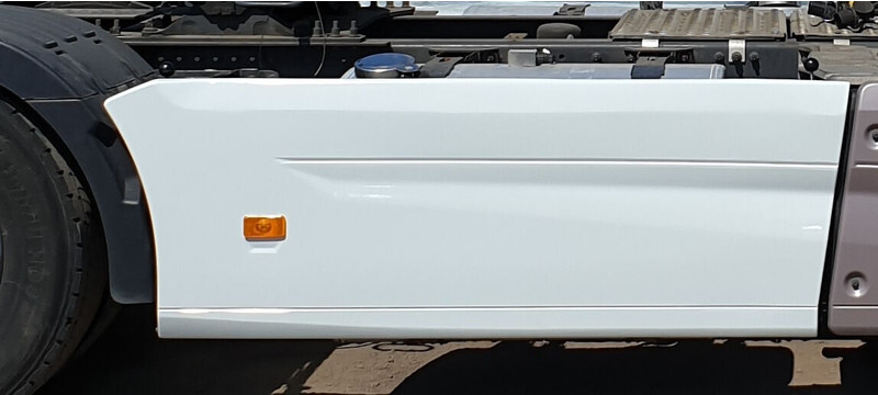 Renault T - T High SIDESKIRT EURO 6 - Aerodynamika/ Spoilery pro Nákladní auto: obrázek 2 Renault T - T High SIDESKIRT EURO 6 - Aerodynamika/ Spoilery pro Nákladní auto: obrázek 2