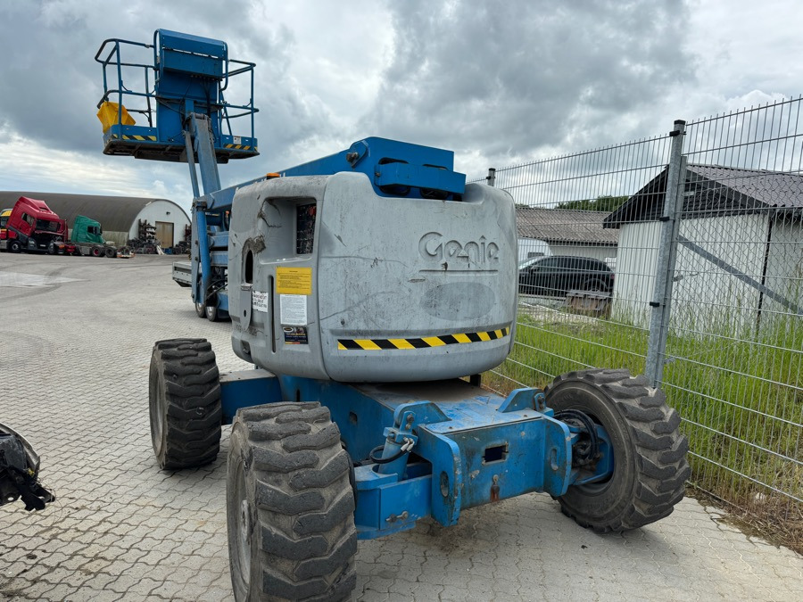 GENIE 4WD LIFT Z45 / 25 - Kloubová plošina: obrázek 1 GENIE 4WD LIFT Z45 / 25 - Kloubová plošina: obrázek 1