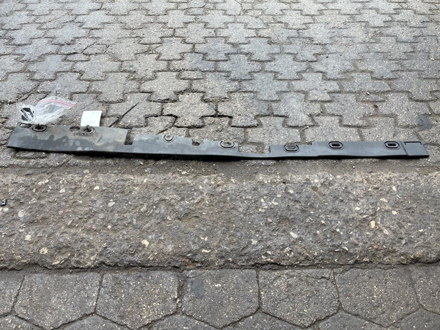 MAN SPOILER 81.41650-0040 - Karoserie a exteriér pro Nákladní auto: obrázek 1 MAN SPOILER 81.41650-0040 - Karoserie a exteriér pro Nákladní auto: obrázek 1