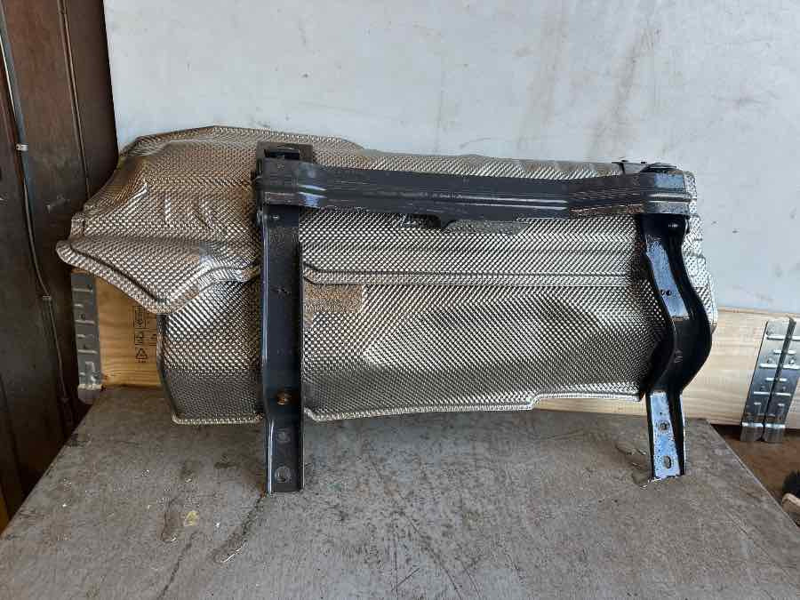 SCANIA HEAT SHIELD - Motor a díly pro Nákladní auto: obrázek 1 SCANIA HEAT SHIELD - Motor a díly pro Nákladní auto: obrázek 1