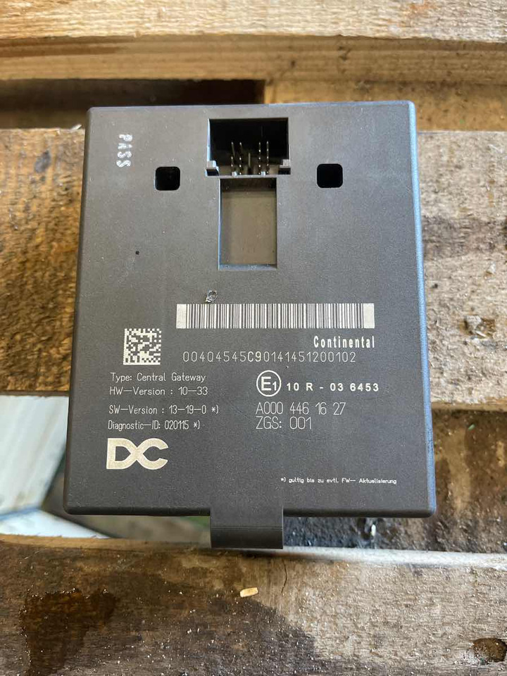 SETRA / MERCEDES ECU A0004461727 - Řídicí blok pro Autobus: obrázek 1 SETRA / MERCEDES ECU A0004461727 - Řídicí blok pro Autobus: obrázek 1